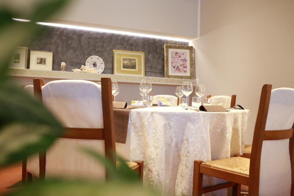 Hotel Al Posta 카사르사델라델리지아 외부 사진